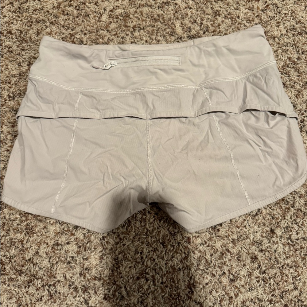 Lululemon speed up 2.5 length shorts